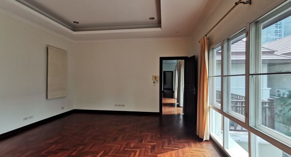 For rent 4 ベッドルーム house in Khlong Toei, Bangkok