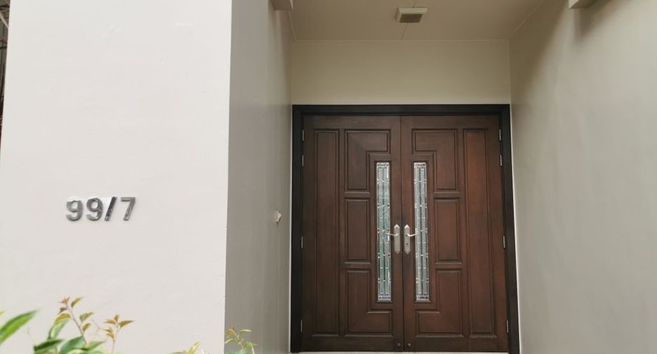 For rent 4 ベッドルーム house in Khlong Toei, Bangkok