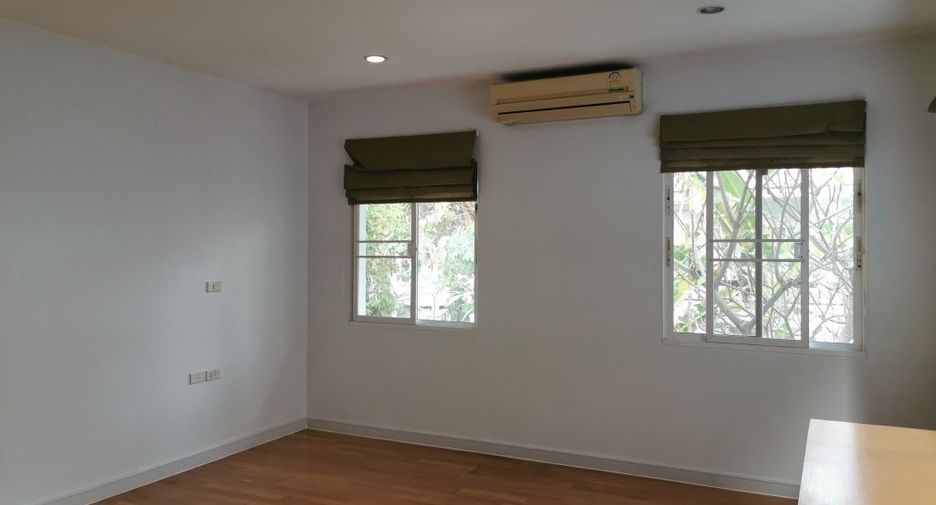 For rent 4 ベッドルーム house in Khlong Toei, Bangkok