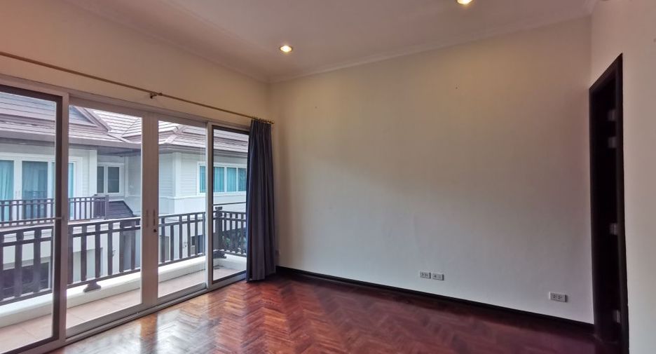 For rent 4 ベッドルーム house in Khlong Toei, Bangkok