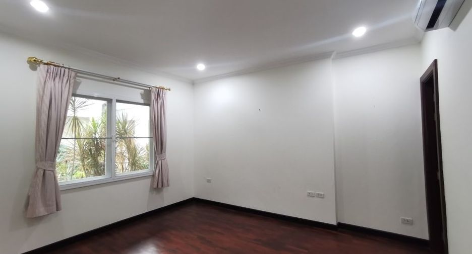 For rent 4 ベッドルーム house in Khlong Toei, Bangkok
