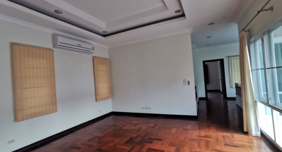 For rent 4 ベッドルーム house in Khlong Toei, Bangkok