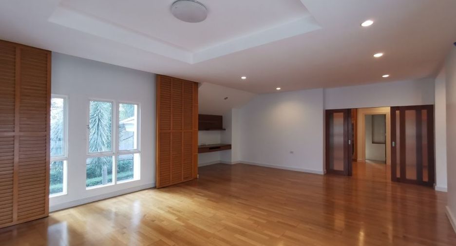 For rent 4 ベッドルーム house in Khlong Toei, Bangkok