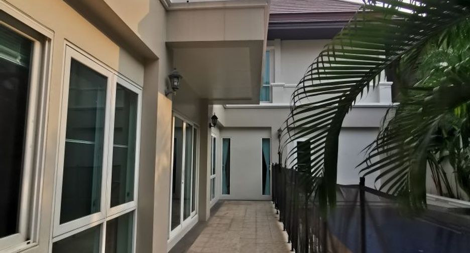 For rent 4 ベッドルーム house in Khlong Toei, Bangkok