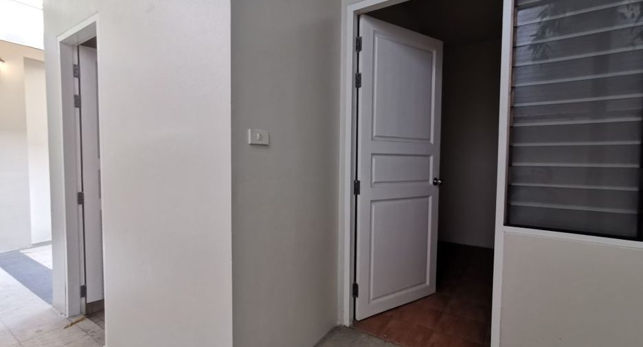For rent 4 ベッドルーム house in Khlong Toei, Bangkok