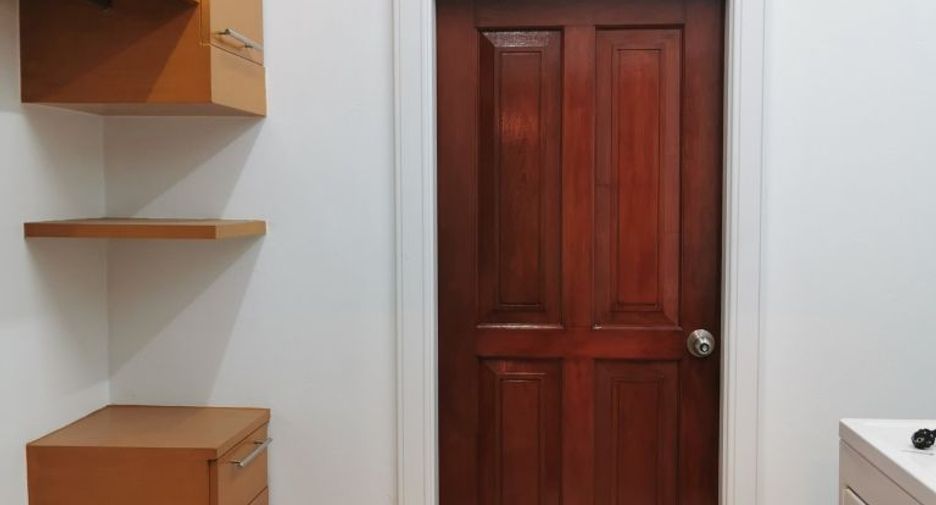 For rent 4 ベッドルーム house in Khlong Toei, Bangkok