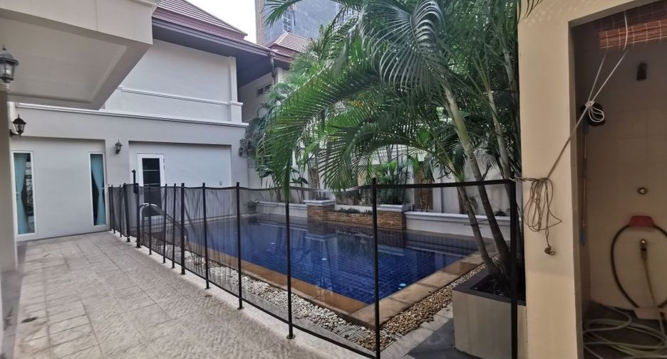 For rent 4 ベッドルーム house in Khlong Toei, Bangkok