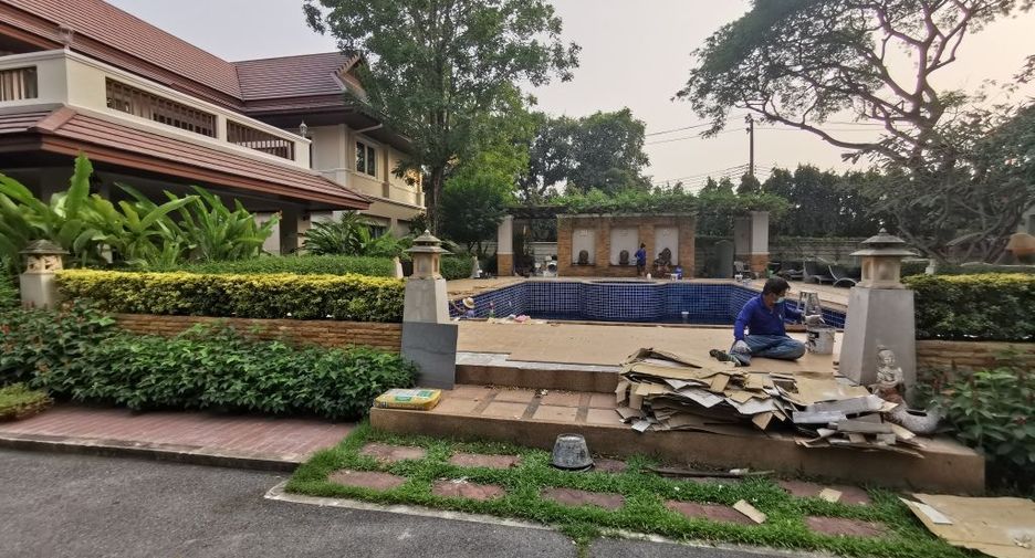 For rent 4 ベッドルーム house in Khlong Toei, Bangkok