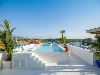 For sale 4 Beds condo in Mueang Phuket, Phuket