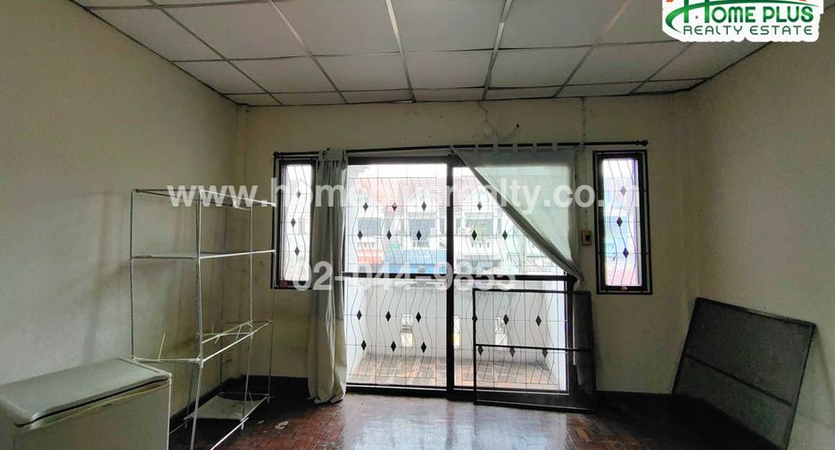 Продажа 2 спальни таунхаус в Мин Бури, Бангкок