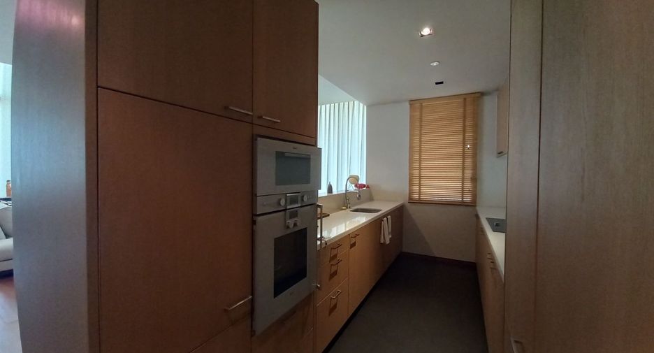 Продажа 4 спальни кондо в Сатхон, Бангкок