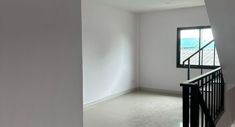 For sale 3 ベッドルーム townhouse in Mueang Rayong, Rayong