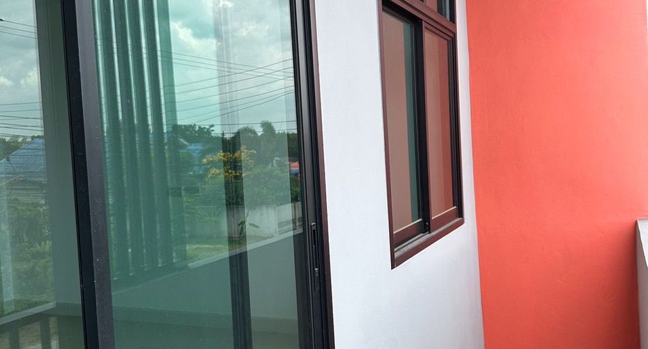 For sale 3 ベッドルーム townhouse in Mueang Rayong, Rayong