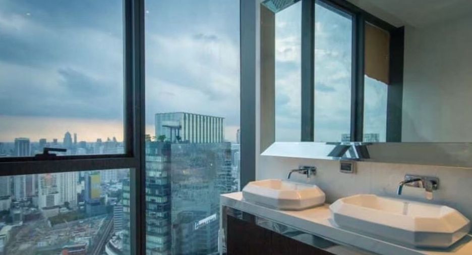 For rent and for sale 4 bedrooms condo in Khlong Toei, Bangkok