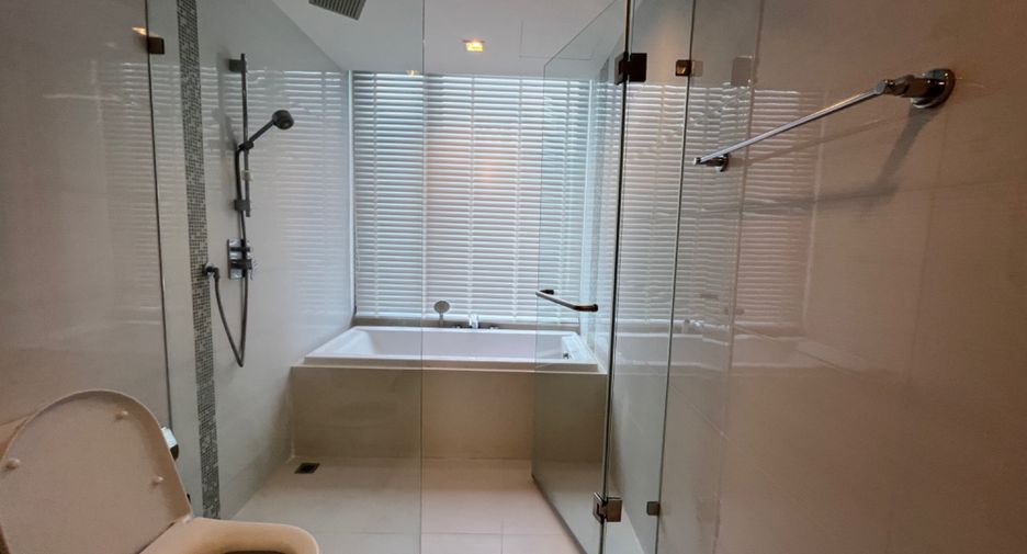 For sale and for rent 2 bedrooms condo in Sathon, Bangkok