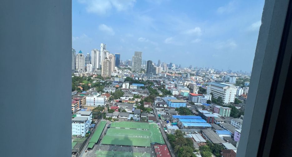 For sale and for rent 2 bedrooms condo in Sathon, Bangkok