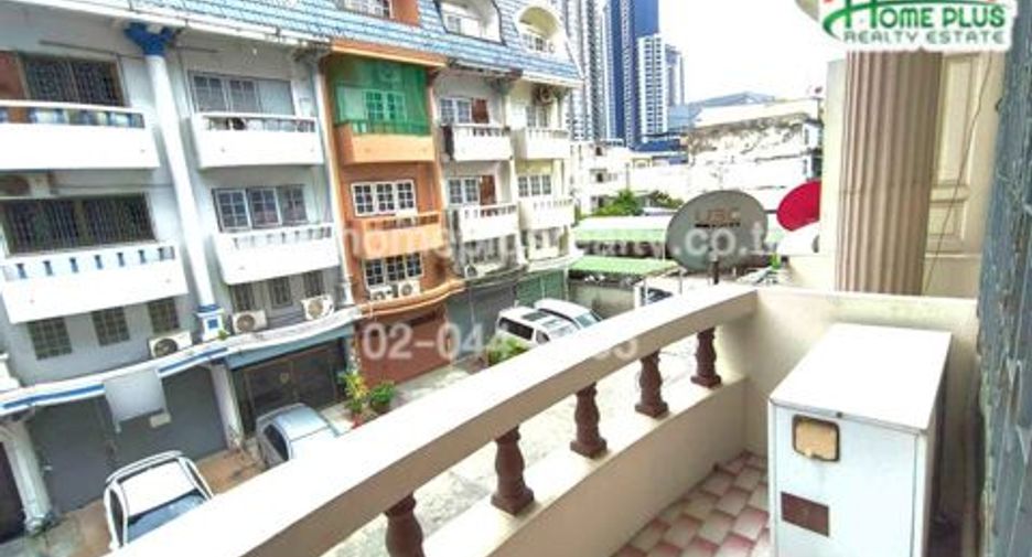For sale 6 bedrooms retail Space in Bang Sue, Bangkok
