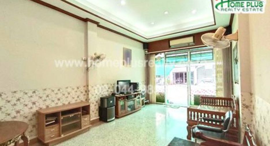 For sale 6 bedrooms retail Space in Bang Sue, Bangkok