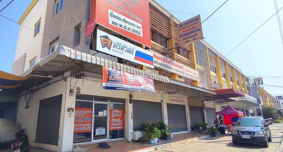 For sale 3 bed retail Space in Mueang Samut Sakhon, Samut Sakhon