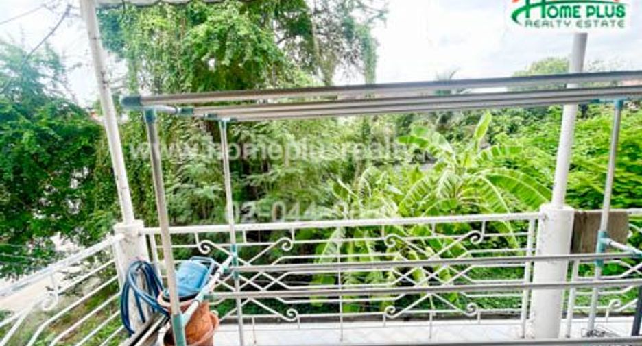 For sale 4 bedrooms townhouse in Chatuchak, Bangkok