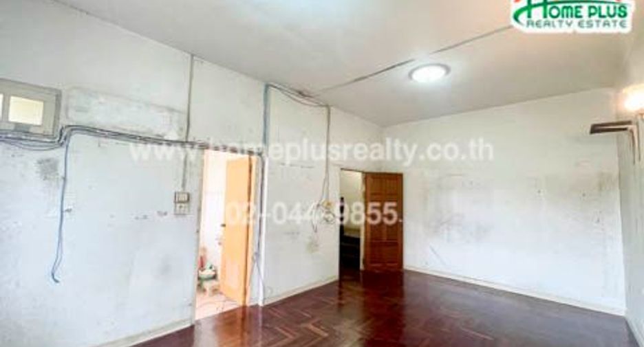 For sale 4 bedrooms townhouse in Chatuchak, Bangkok