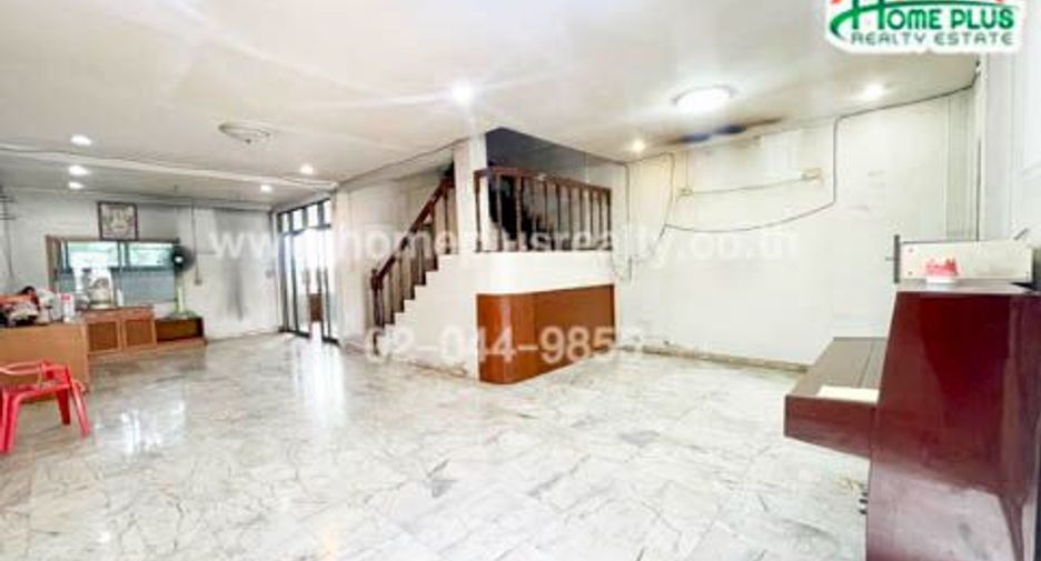 For sale 4 bedrooms townhouse in Chatuchak, Bangkok