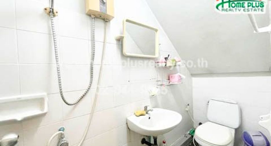For sale 4 bedrooms townhouse in Chatuchak, Bangkok