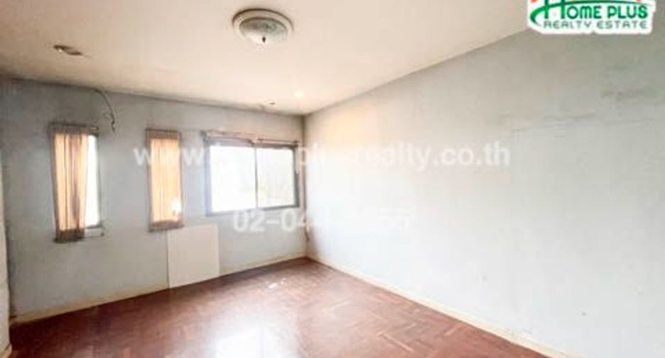 For sale 4 bedrooms townhouse in Chatuchak, Bangkok