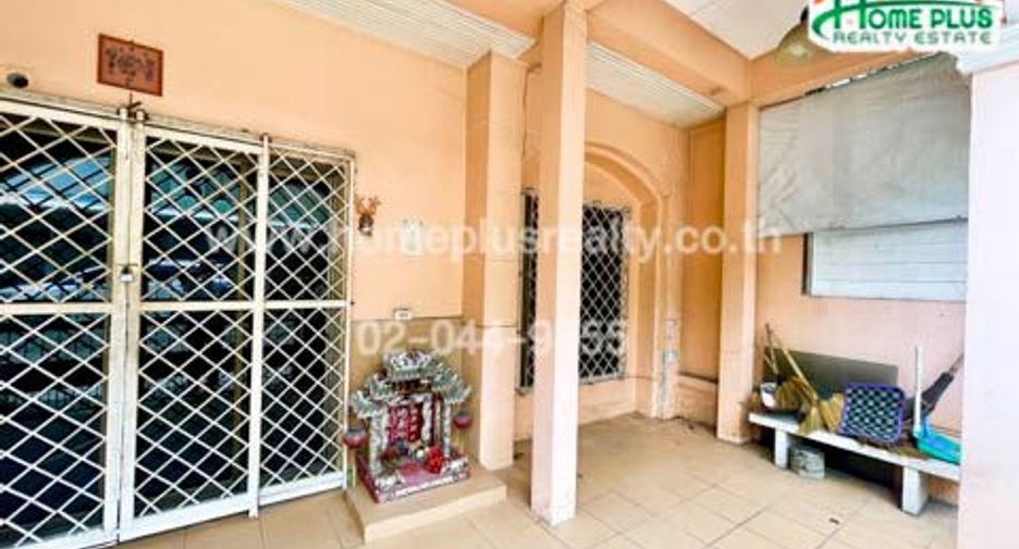 For sale 4 bedrooms townhouse in Chatuchak, Bangkok