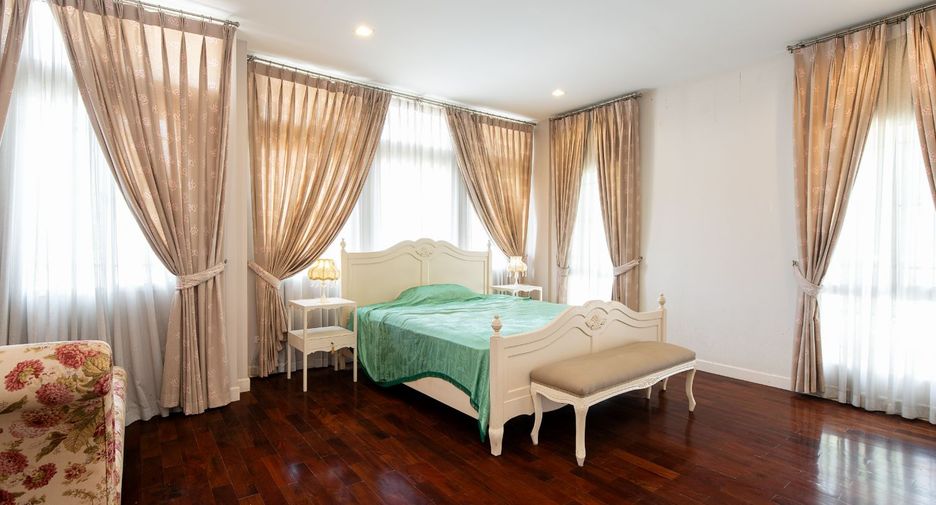 For sale 3 bedrooms house in Pak Kret, Nonthaburi