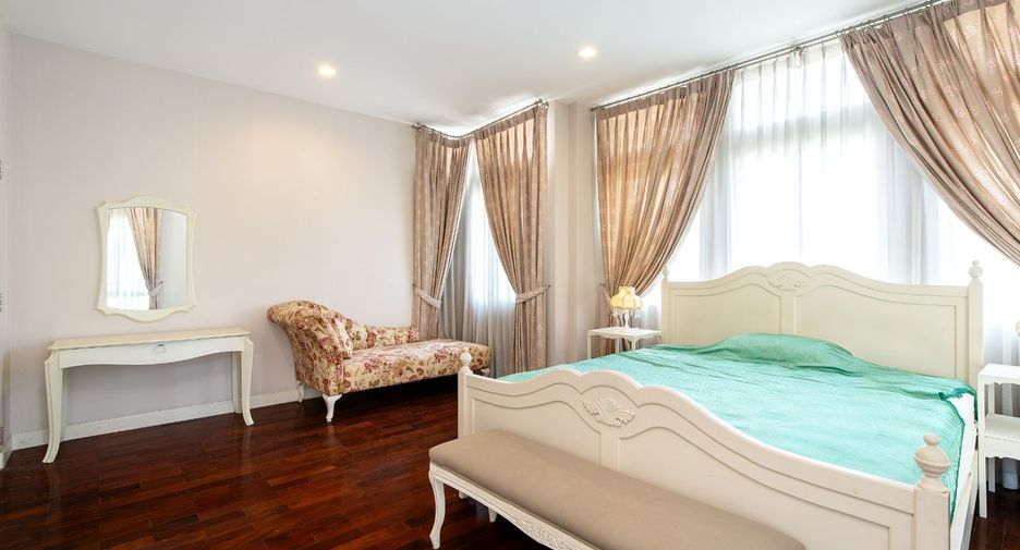 For sale 3 bedrooms house in Pak Kret, Nonthaburi
