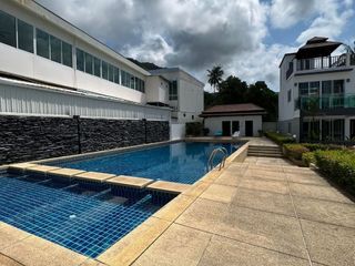 Casa adosada en venta de 2 habitaciones en Kathu, Phuket
