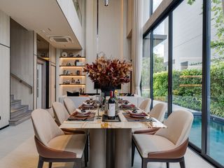 For sale 3 Beds house in Huai Khwang, Bangkok