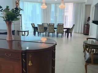 For rent and for sale 4 bedrooms condo in Watthana, Bangkok