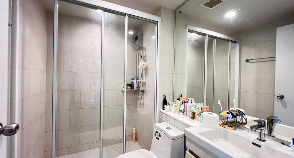 For sale 1 Beds condo in Lat Phrao, Bangkok