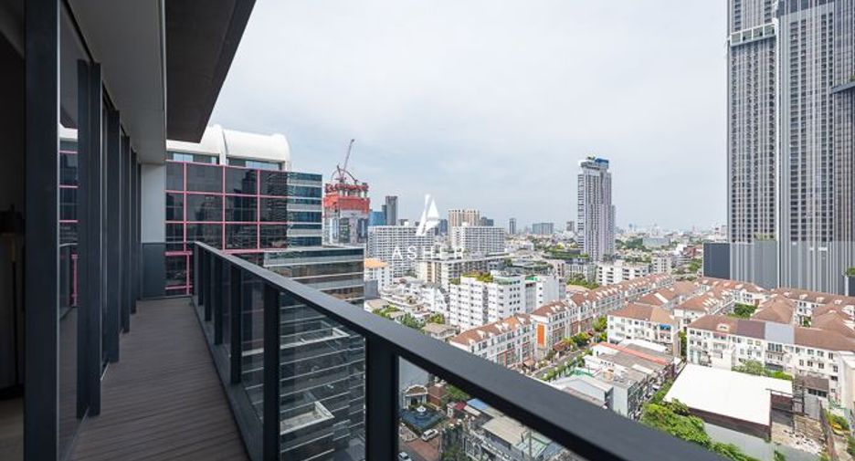 For sale 2 bedrooms condo in Watthana, Bangkok