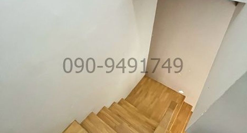 For rent 3 bedrooms townhouse in Khlong Sam Wa, Bangkok