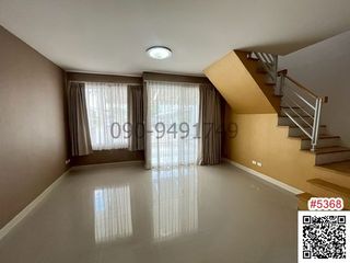 Reihenhaus zur Miete mit 3 Zimmer in Khlong Sam Wa, Bangkok
