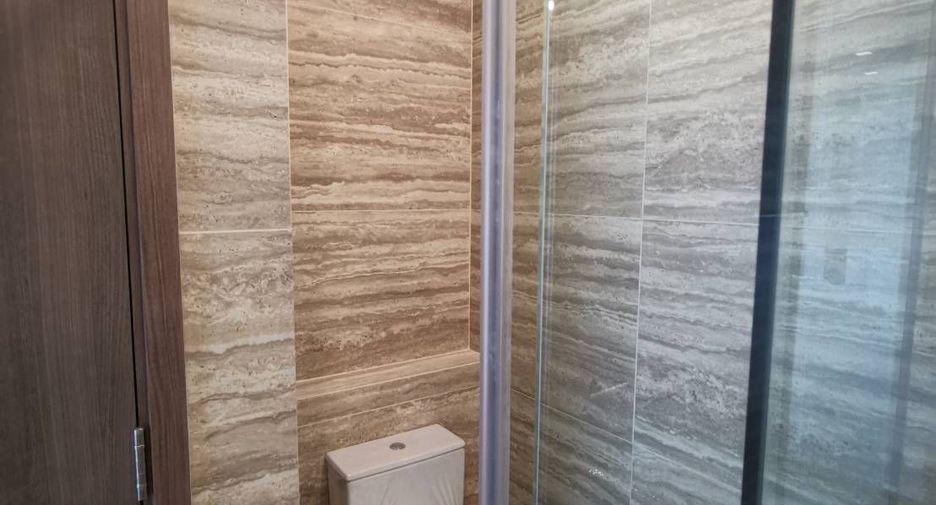 Condo en alquiler y en venta de 2 habitaciones en Khlong Toei, Bangkok
