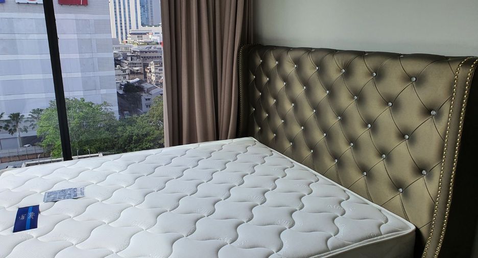 Condo en alquiler y en venta de 2 habitaciones en Khlong Toei, Bangkok