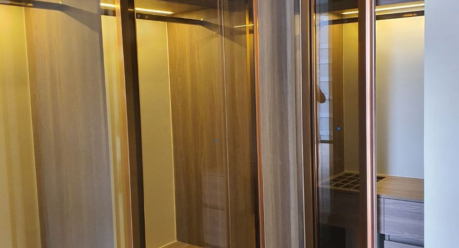 Condo en alquiler y en venta de 2 habitaciones en Khlong Toei, Bangkok