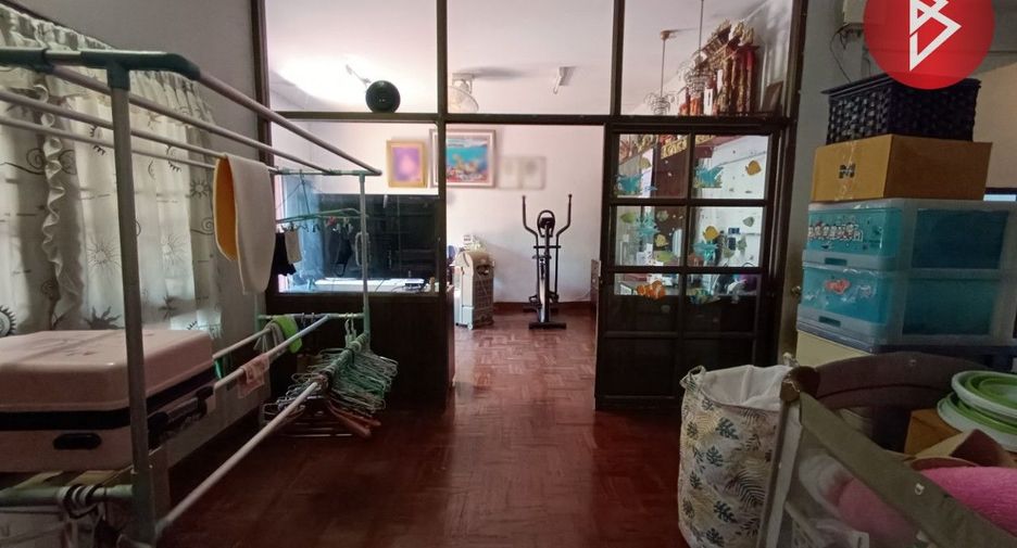 For sale 5 Beds townhouse in Thon Buri, Bangkok