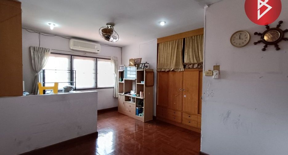 For sale 5 Beds townhouse in Thon Buri, Bangkok