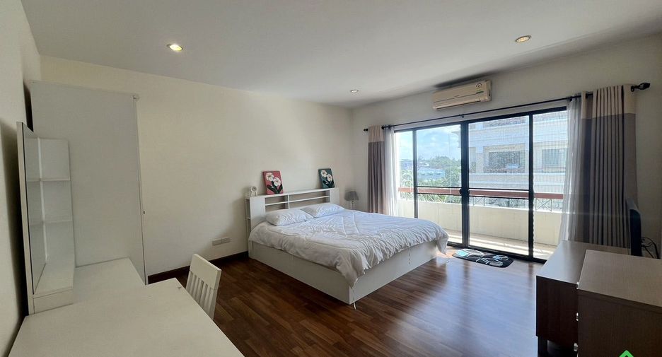 For sale 3 bedrooms condo in Mueang Chiang Mai, Chiang Mai