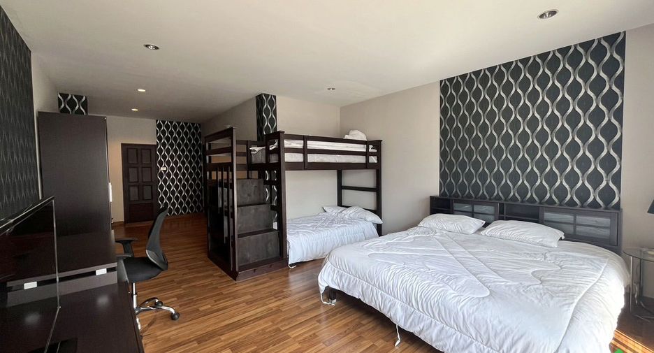 For sale 3 bedrooms condo in Mueang Chiang Mai, Chiang Mai