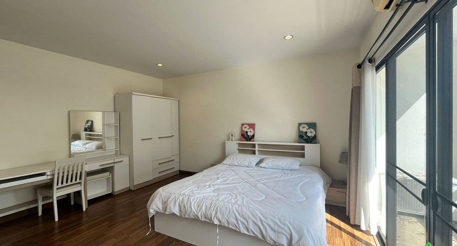 For sale 3 bedrooms condo in Mueang Chiang Mai, Chiang Mai