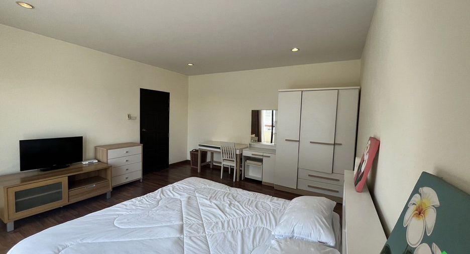 For sale 3 bedrooms condo in Mueang Chiang Mai, Chiang Mai