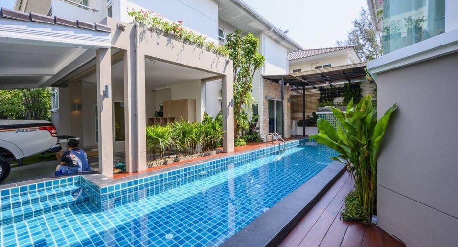 For sale 7 Beds house in Mueang Phuket, Phuket
