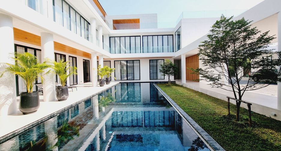 For sale 6 bed villa in Mueang Chiang Mai, Chiang Mai