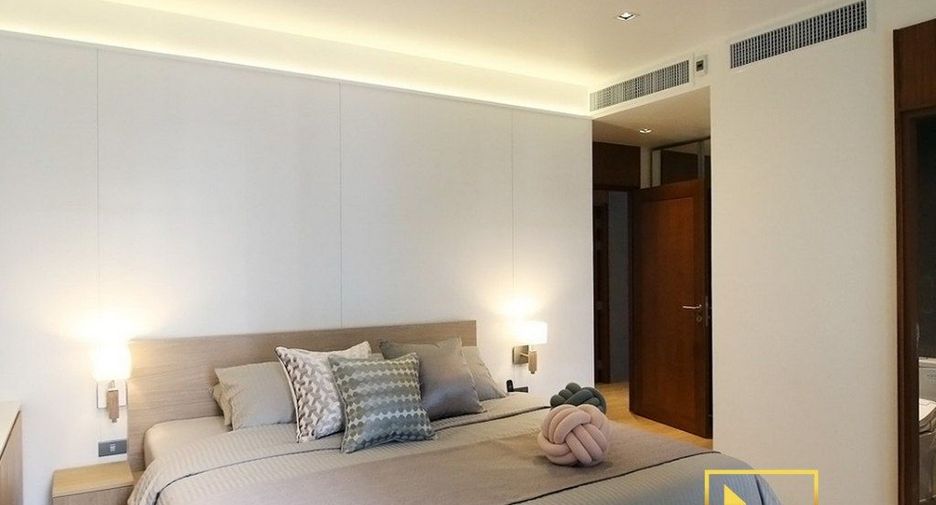 For rent 3 bedrooms serviced apartment in Watthana, Bangkok